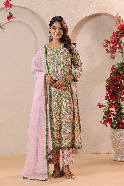 Green Printed Kurta Set with Pink Dupatta