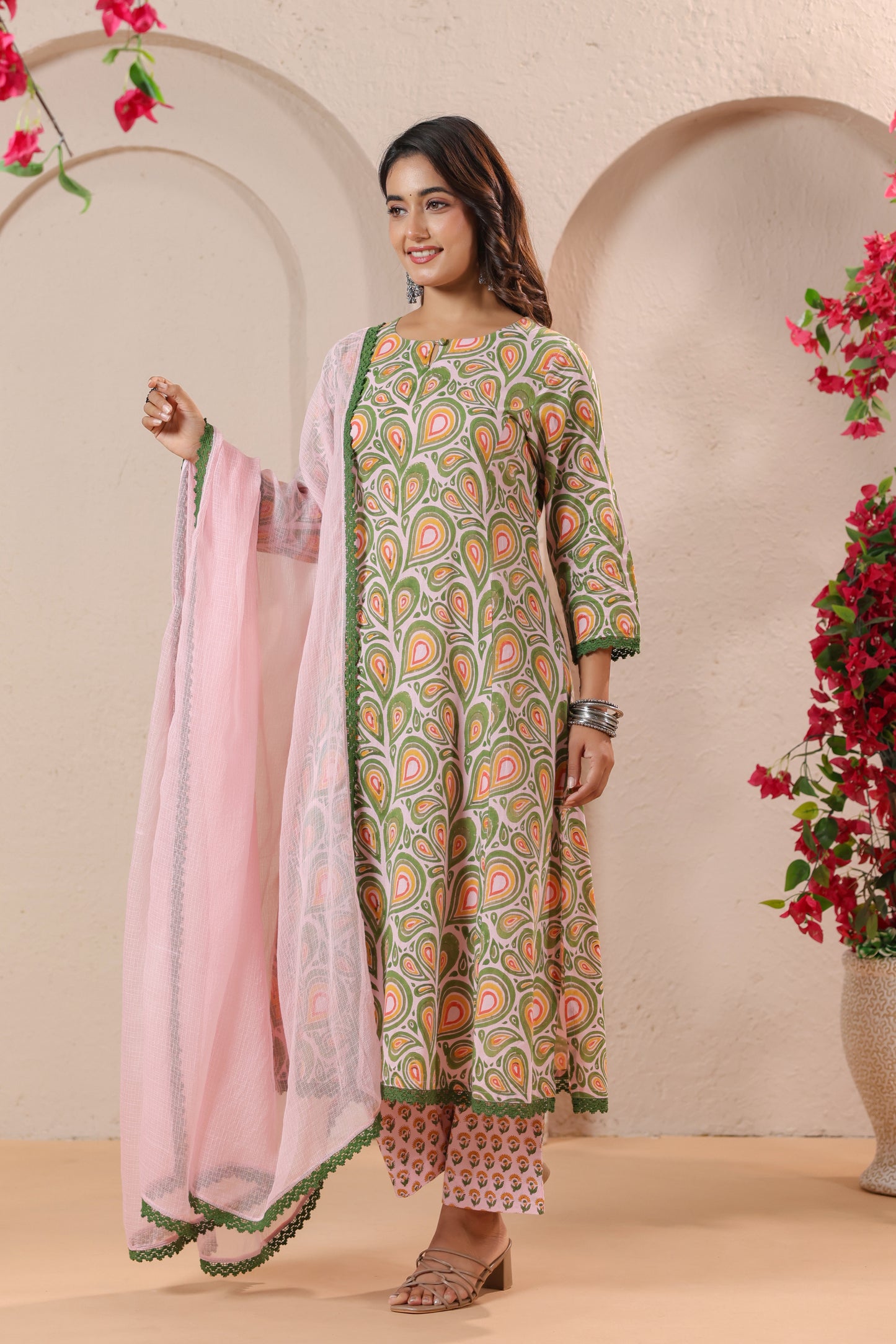 Green Printed Kurta Set with Pink Dupatta