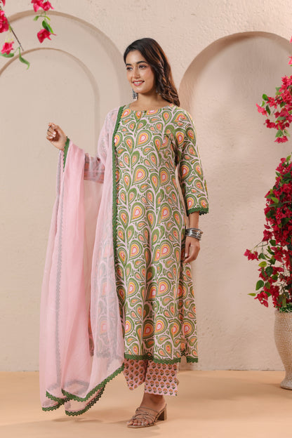 Green Printed Kurta Set with Pink Dupatta